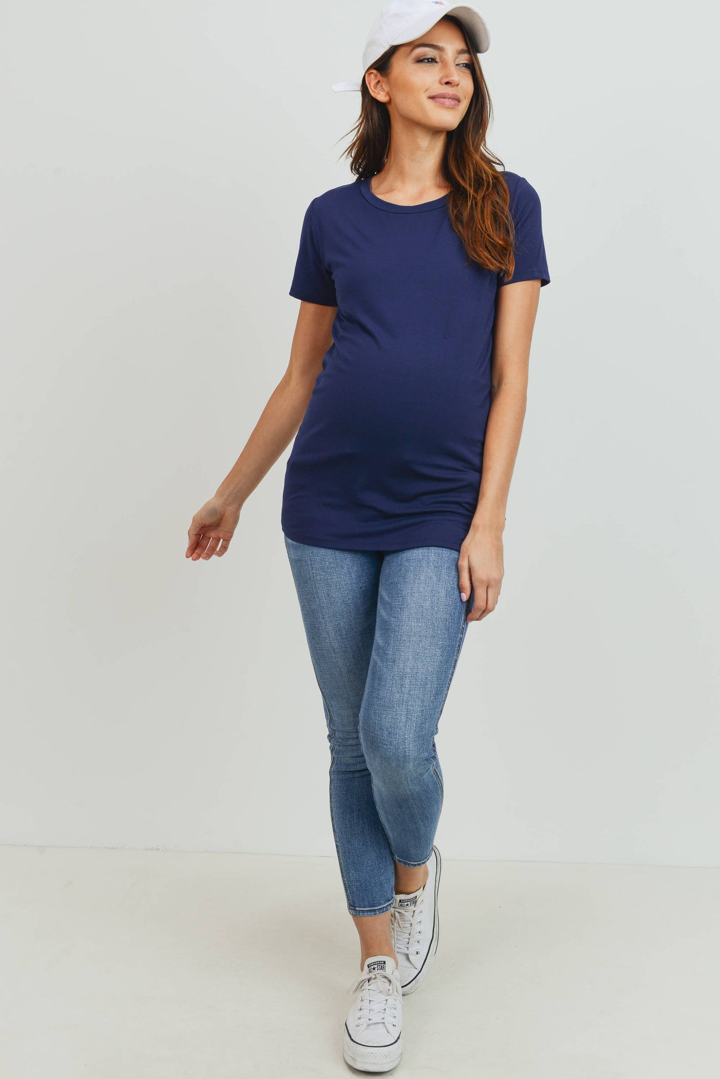 Maternity Basic Crew Neck T-Shirt - Fitted Short Sleeve Tee