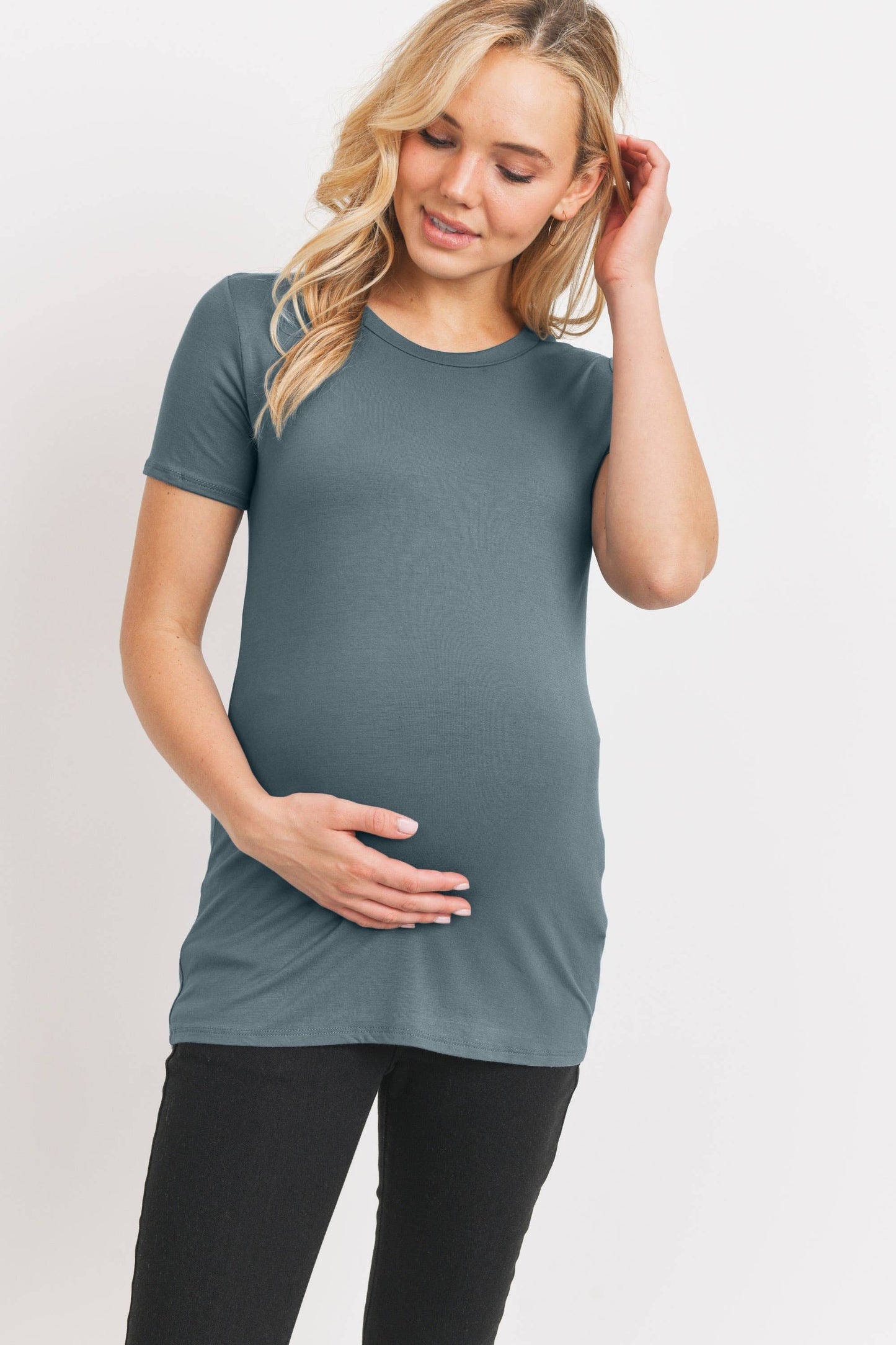 Maternity Basic Crew Neck T-Shirt - Fitted Short Sleeve Tee