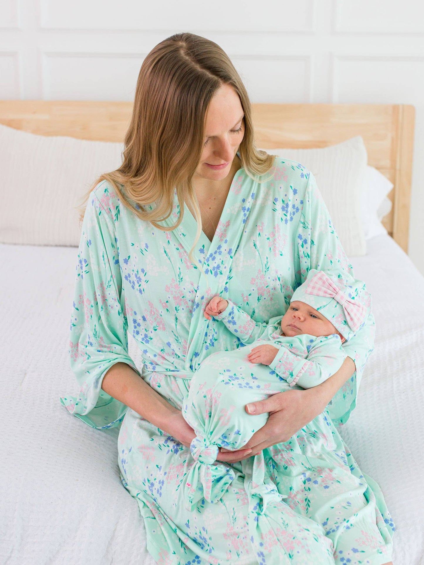 SoftSnooze™ Baby Girls Bamboo Viscose Mint Meadow Ruffle Knotted Sleep Gown & Bow Hat Set