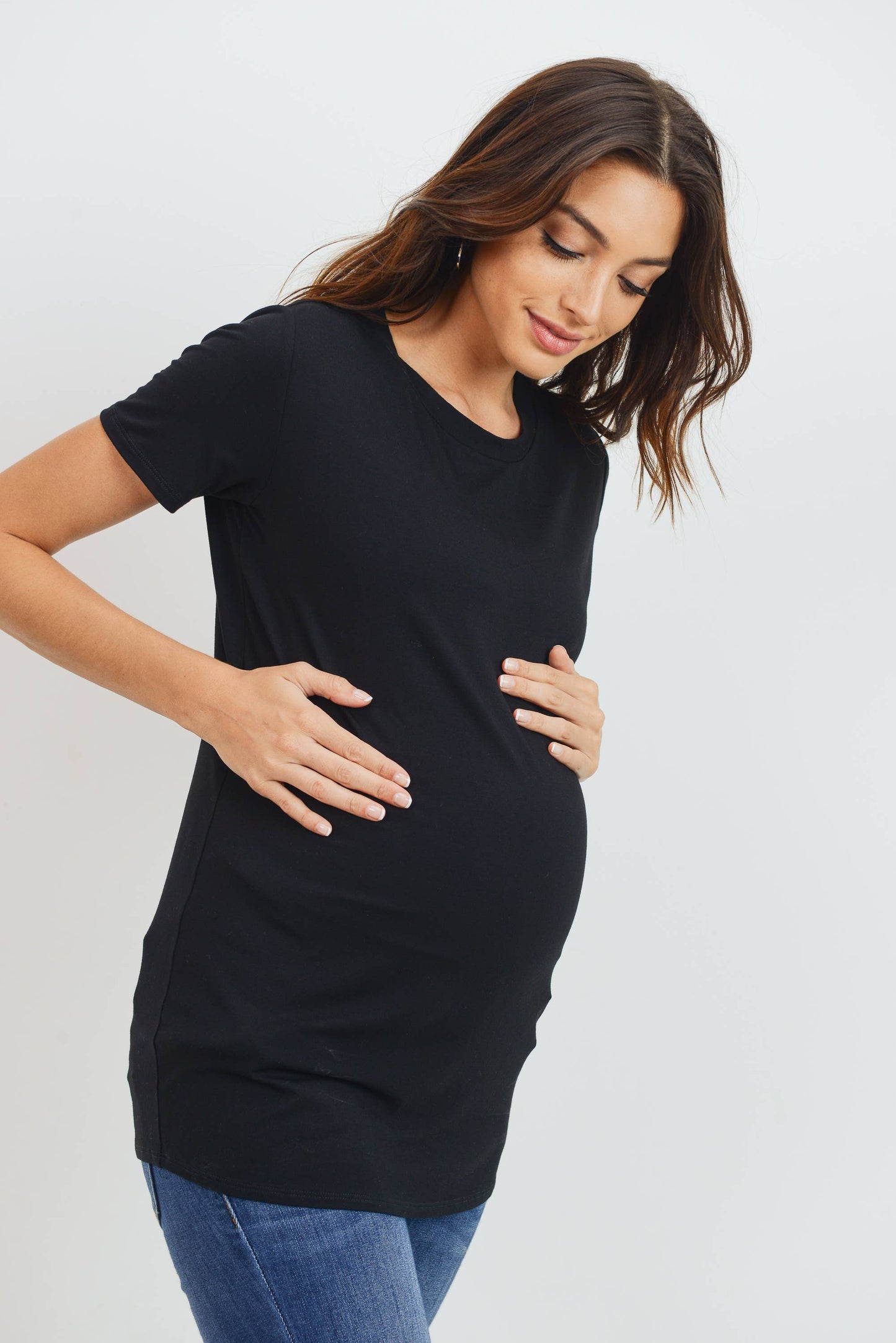 Maternity Basic Crew Neck T-Shirt - Fitted Short Sleeve Tee