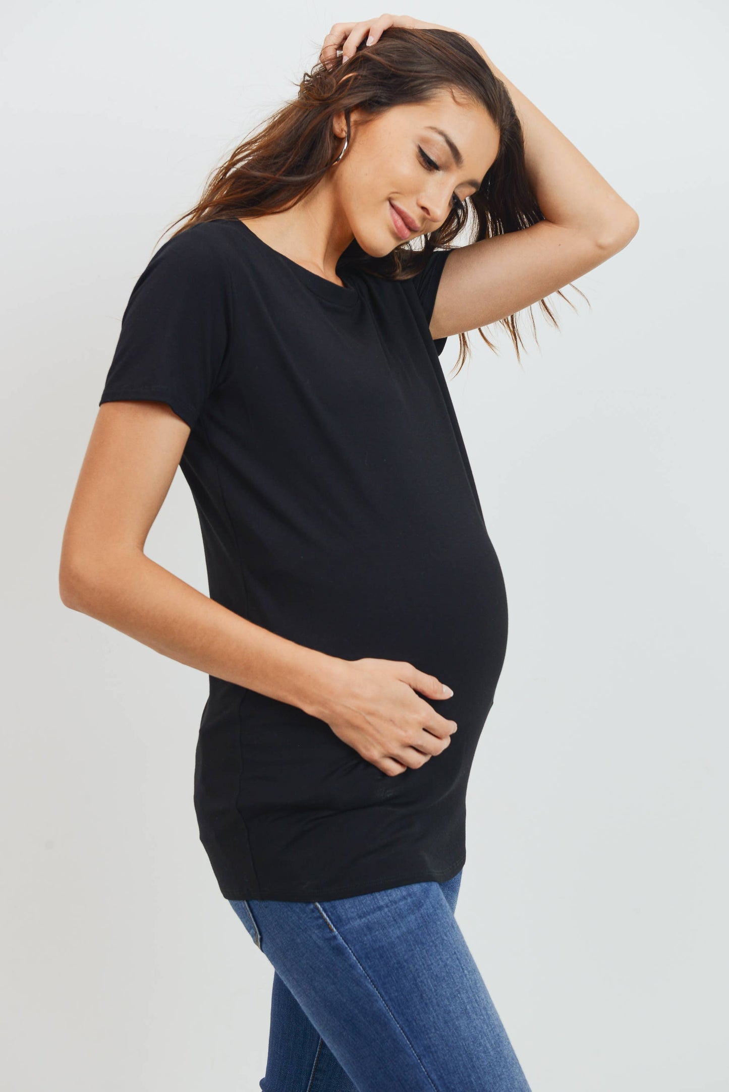 Maternity Basic Crew Neck T-Shirt - Fitted Short Sleeve Tee