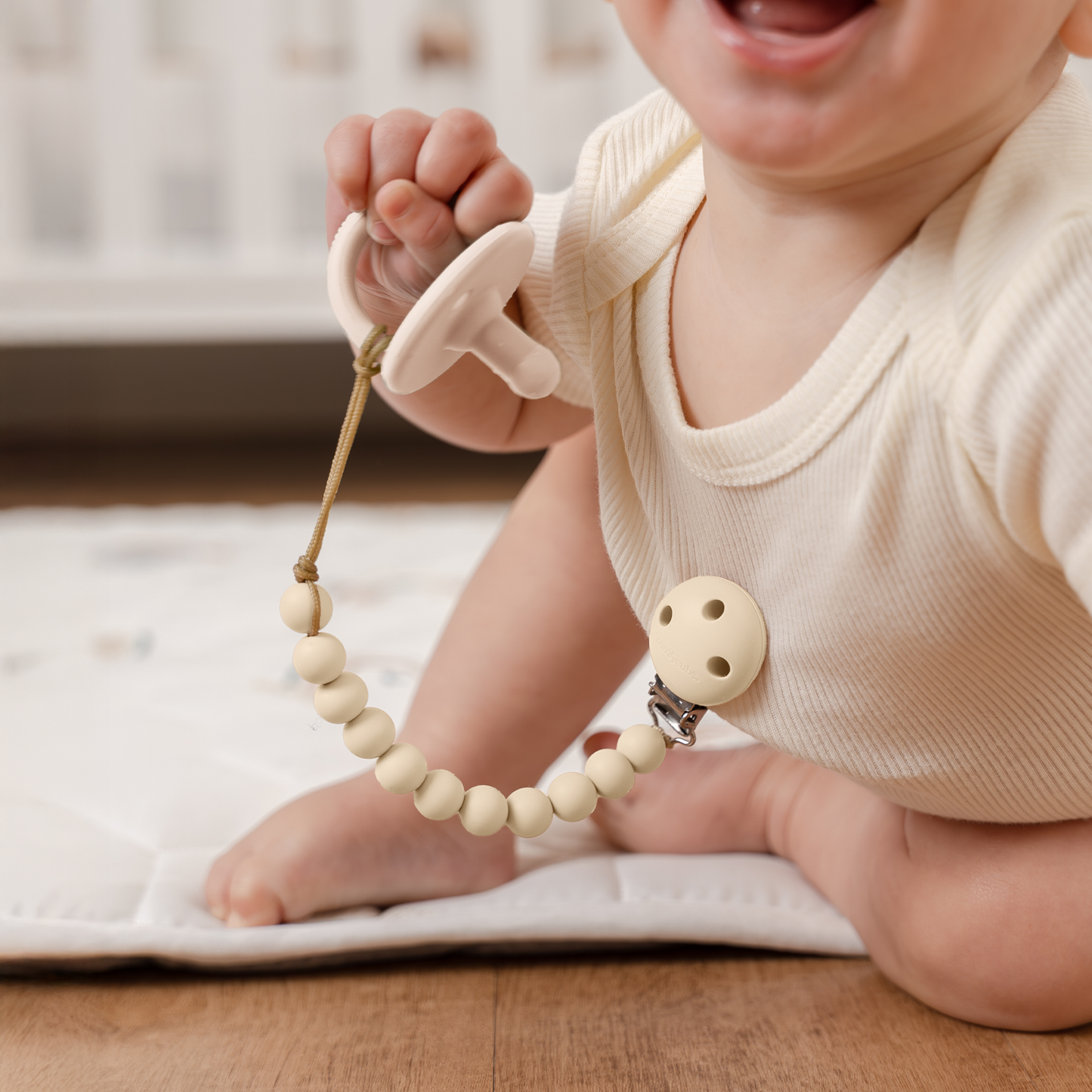 Pacifier Clips by Comfy Cubs