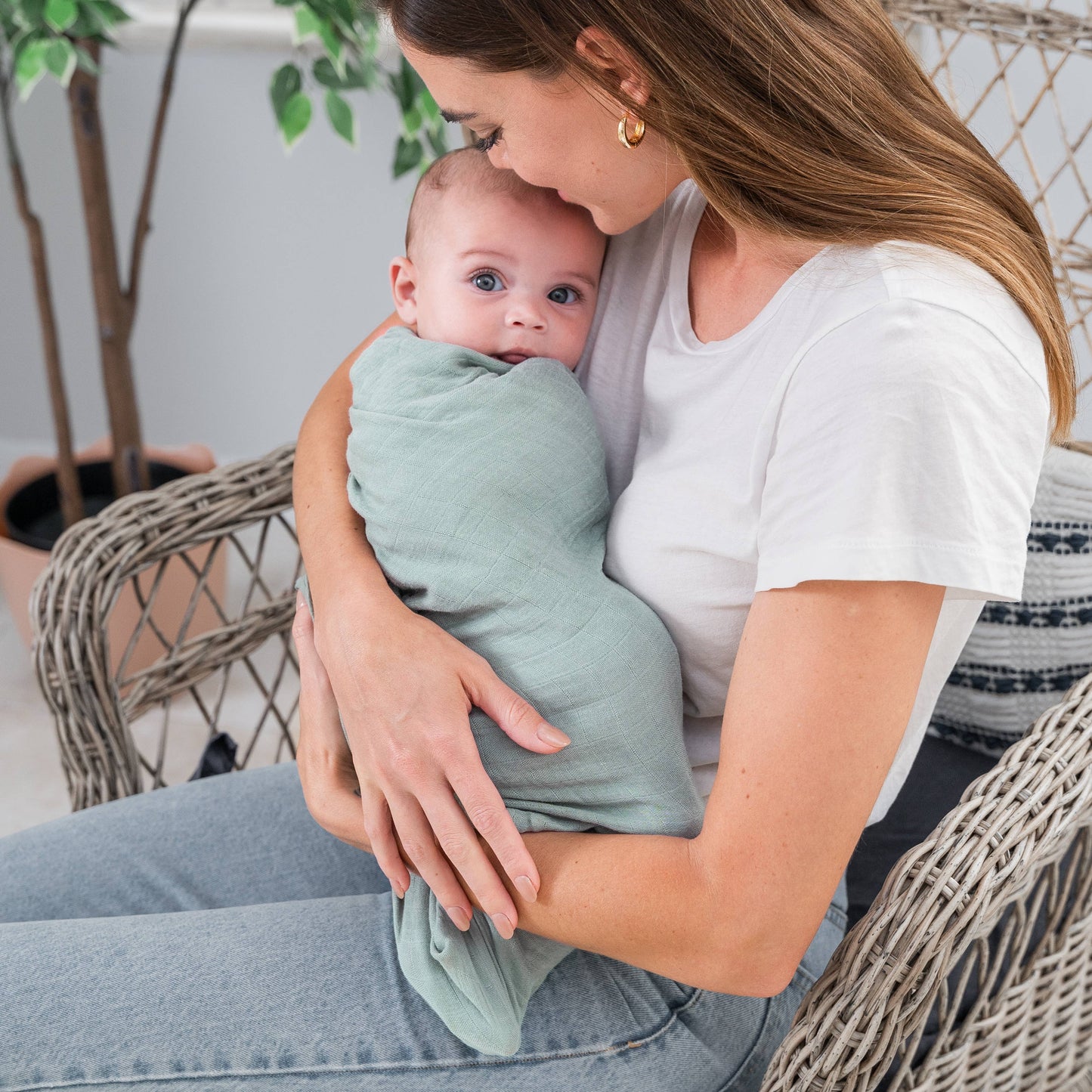 Baby Muslin Swaddle Blankets,  Pack of 1 & 2 by Comfy Cubs