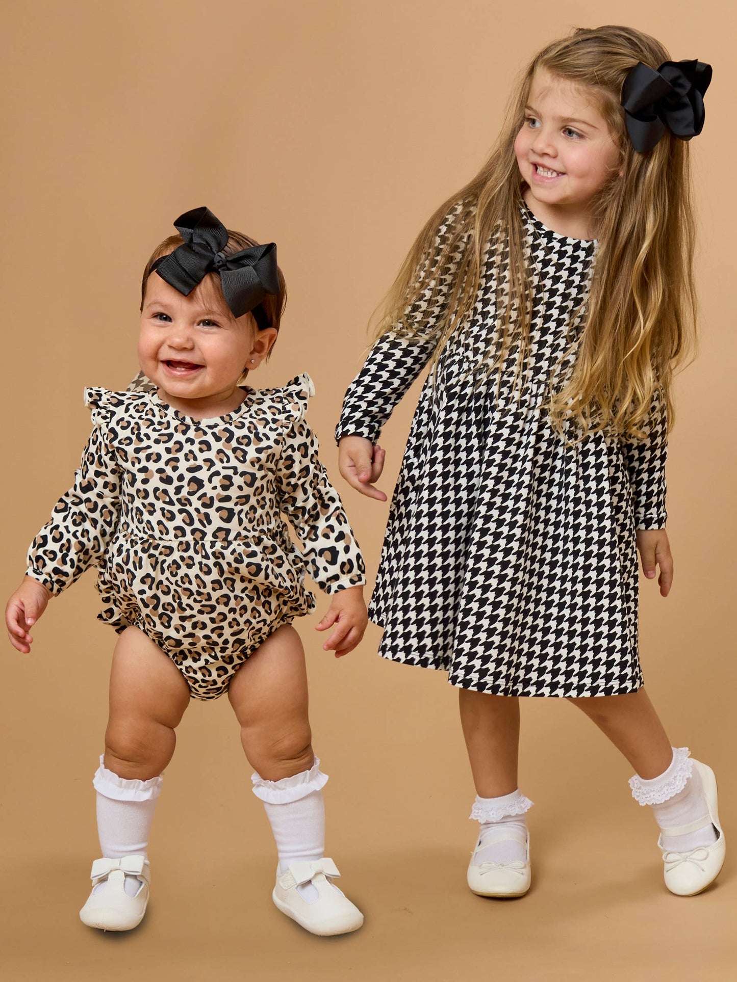 Baby Girls Classic Leopard Knit Long Sleeve Flutter Bubble Romper