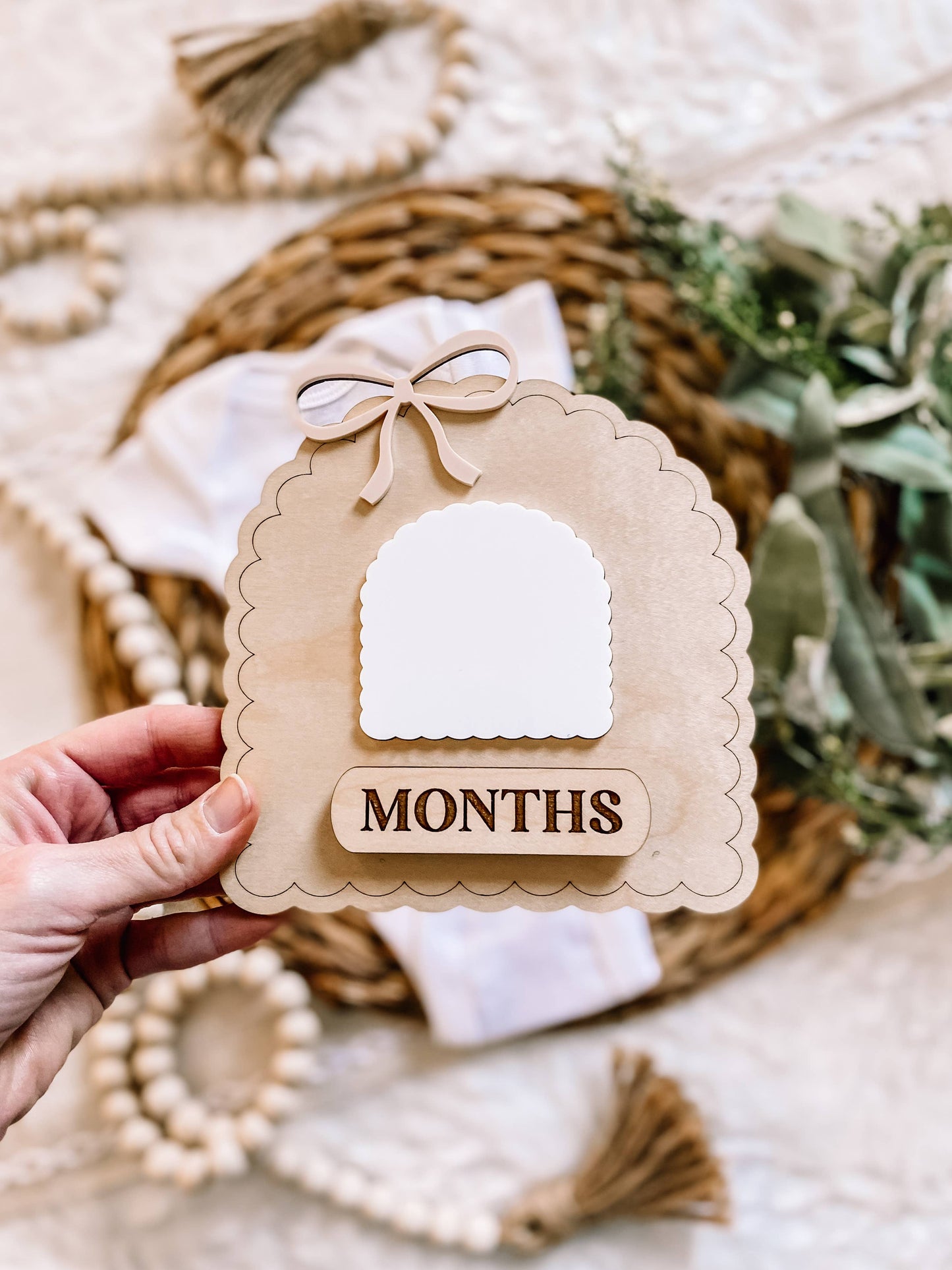 Dainty Bow Monthly Milestone Dry Erase Sign