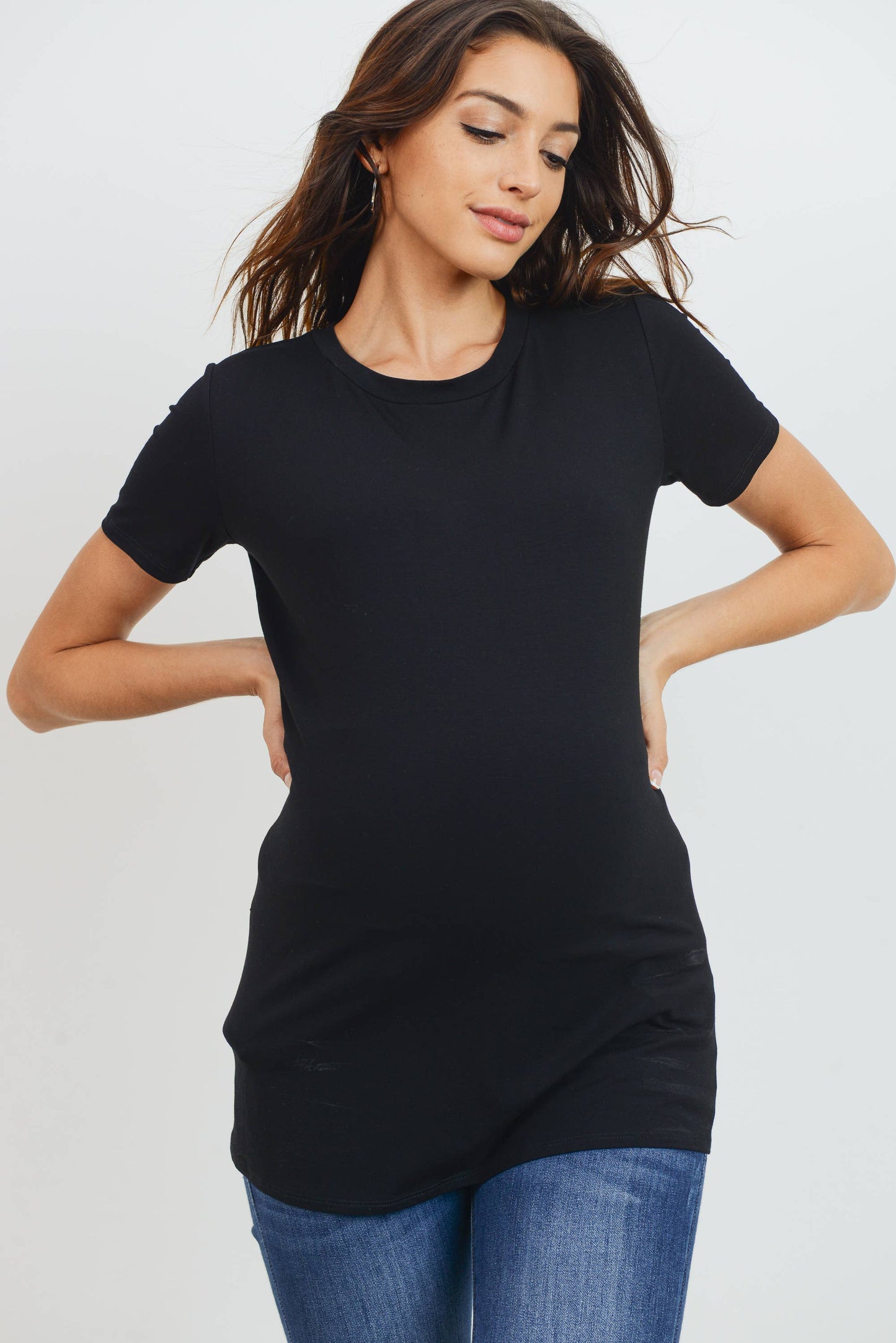 Maternity Basic Crew Neck T-Shirt - Fitted Short Sleeve Tee