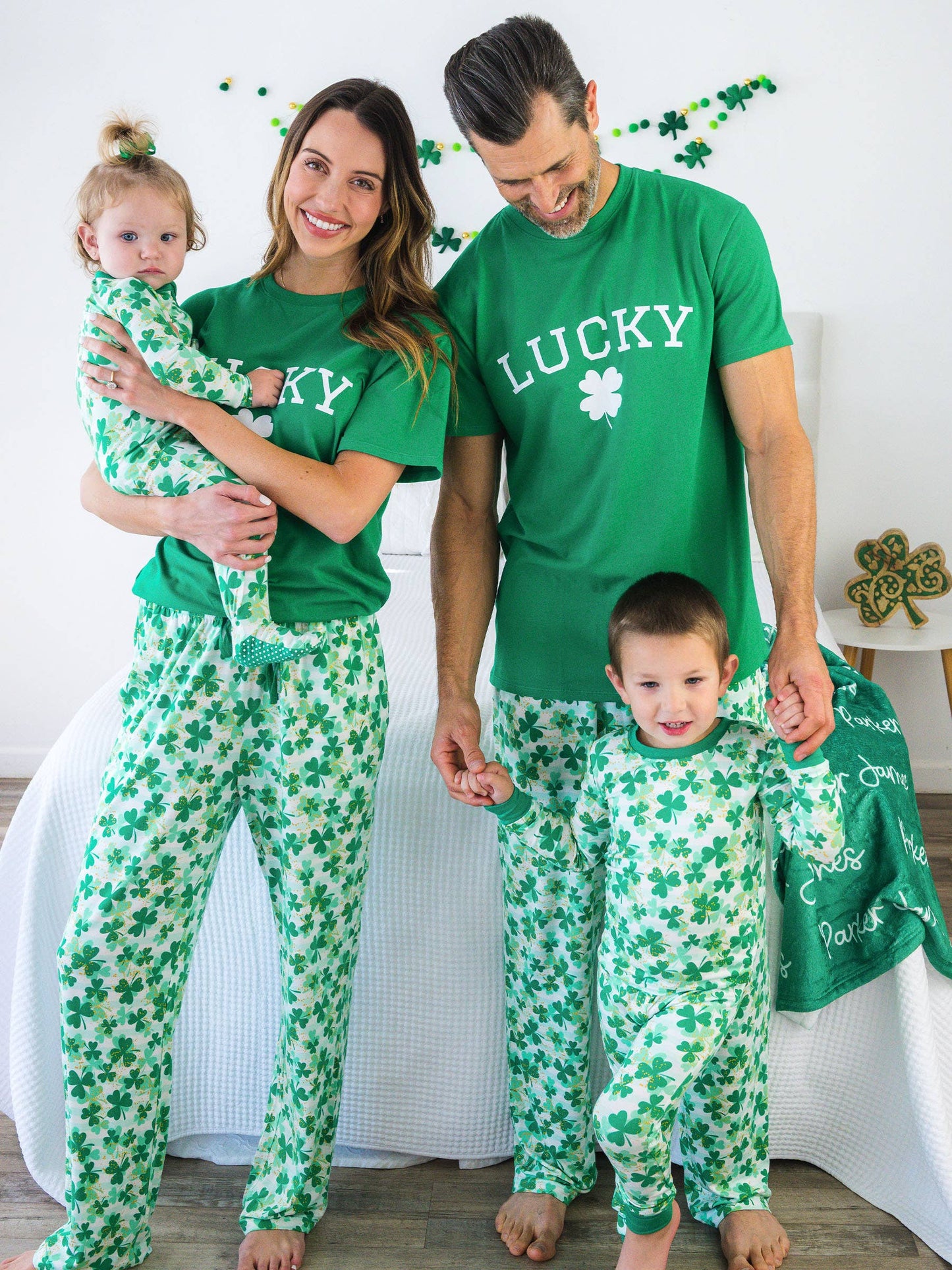 SoftSnooze™ Adult Bamboo Viscose Clover Field Pajama Pants