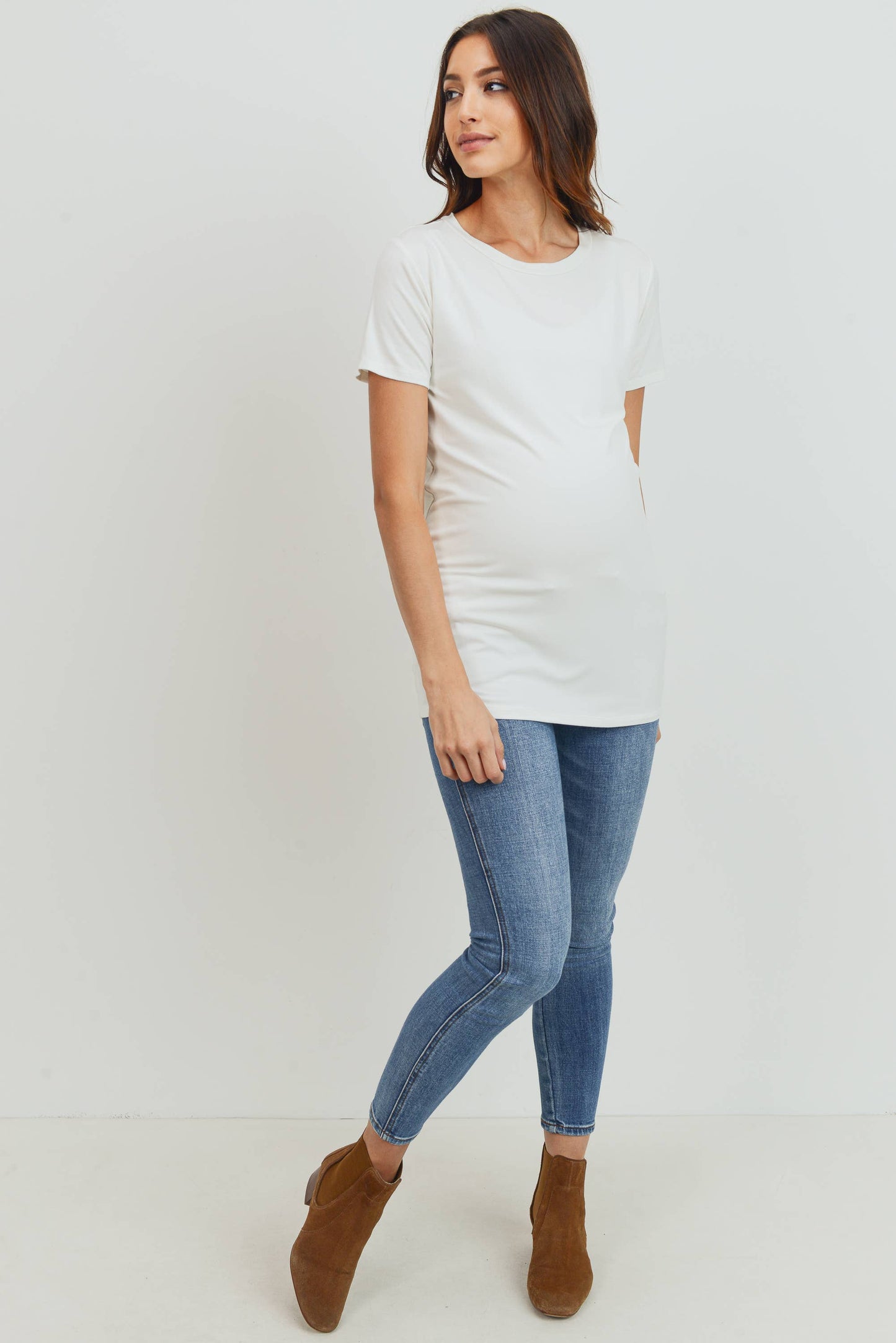 Maternity Basic Crew Neck T-Shirt - Fitted Short Sleeve Tee