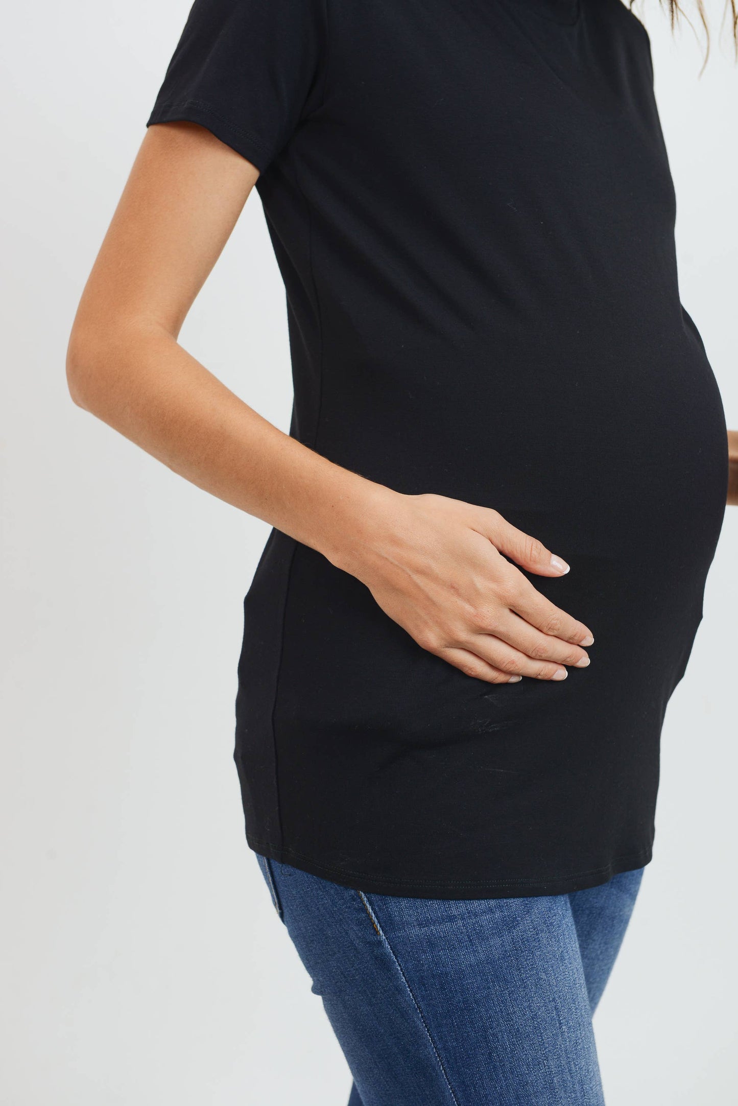 Maternity Basic Crew Neck T-Shirt - Fitted Short Sleeve Tee