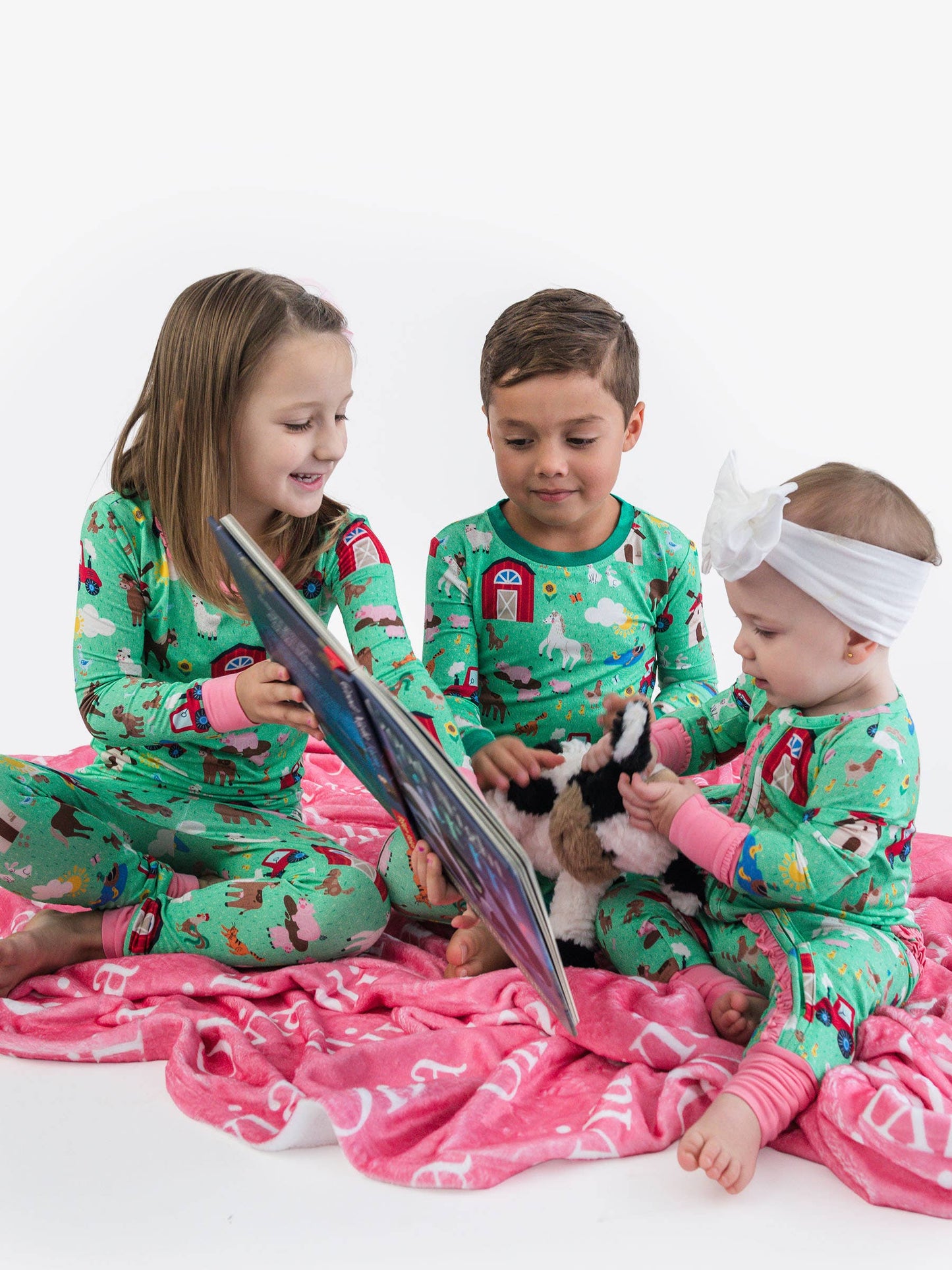 SoftSnooze™ Toddler Girls Bamboo Viscose Farm Friends Ruffle Long Sleeve Pajama Set with Signature Rear Ruffles